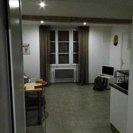 Sympathique Appartement リル・シュル・ラ・ソルギュ エクステリア 写真