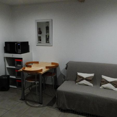 Sympathique Appartement リル・シュル・ラ・ソルギュ エクステリア 写真