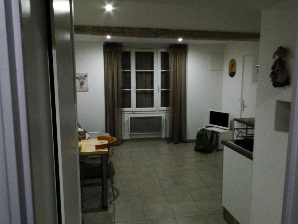 Sympathique Appartement リル・シュル・ラ・ソルギュ エクステリア 写真